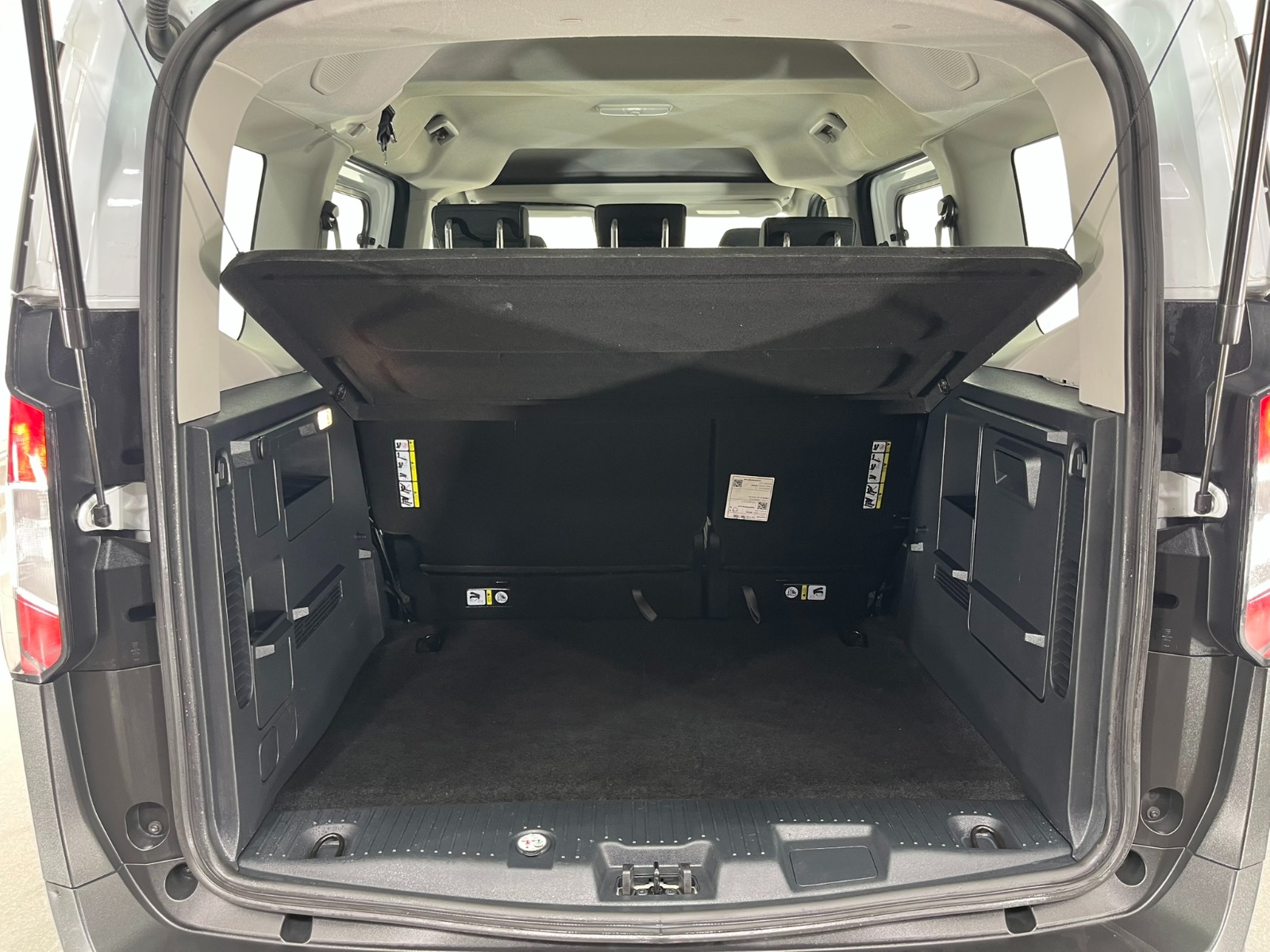 Ford Tourneo Courier Kombi 1.5 EcoBlue Deluxe - 2024 - Detay