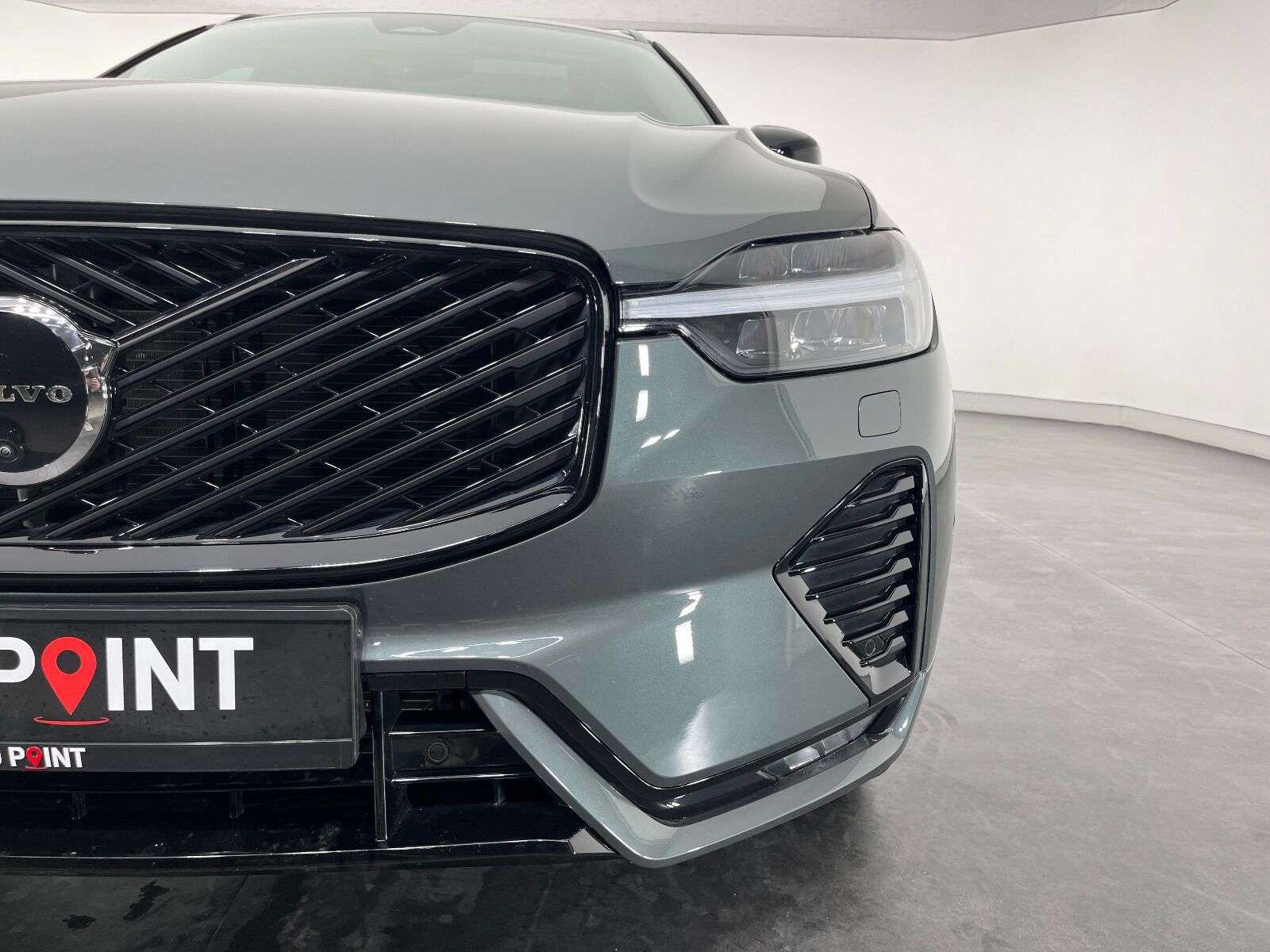 Volvo XC60 2.0 B5 Mild Hybrid Plus Dark AWD - 2025 - Detay