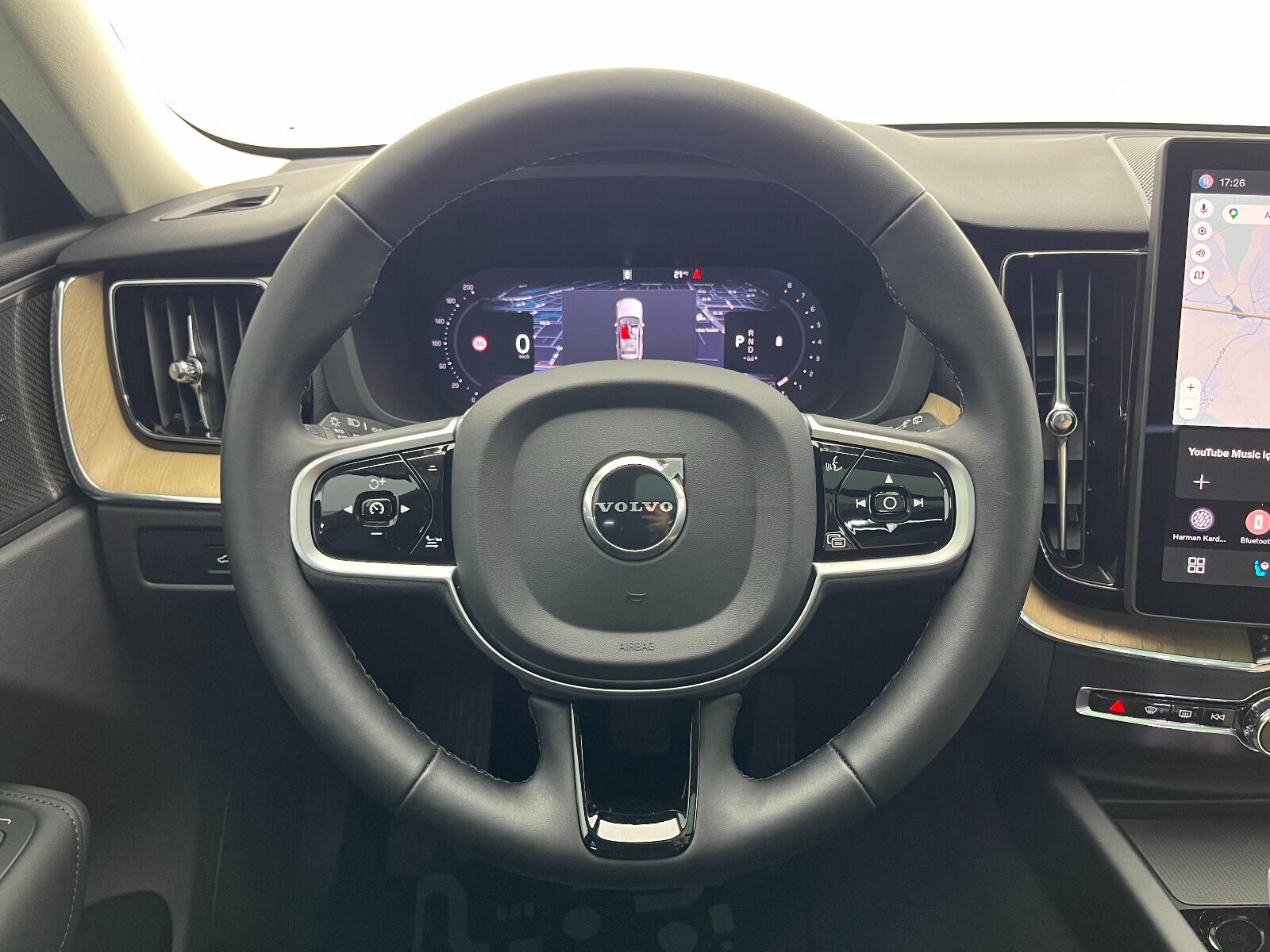 Volvo XC60 2.0 B5 Mild Hybrid Plus Dark AWD - 2025 - Detay