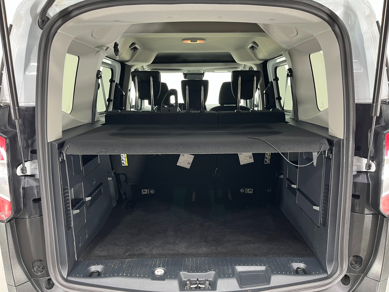 Ford Tourneo Courier Kombi 1.5 EcoBlue Deluxe - 2025 - Detay