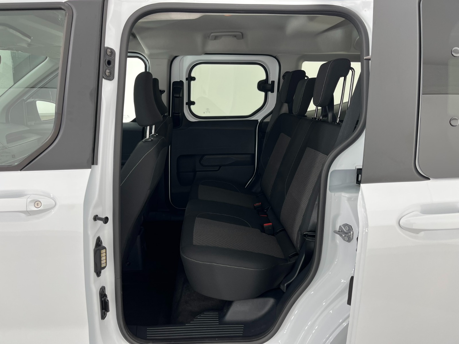 Ford Tourneo Courier Kombi 1.5 EcoBlue Deluxe - 2025 - Detay