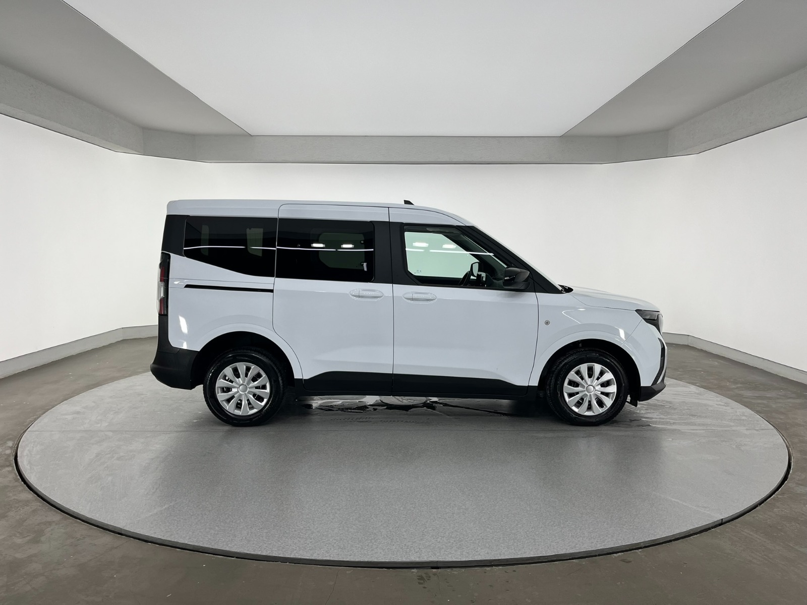 Ford Tourneo Courier Kombi 1.5 EcoBlue Deluxe - 2025 - Detay