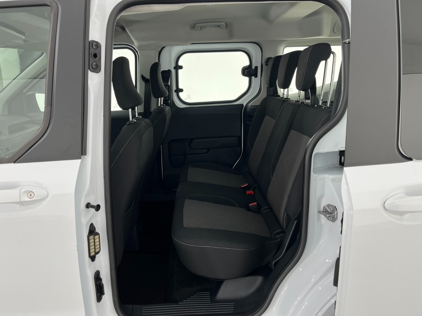 Ford Tourneo Courier Kombi 1.5 EcoBlue Deluxe - 2024 - Detay