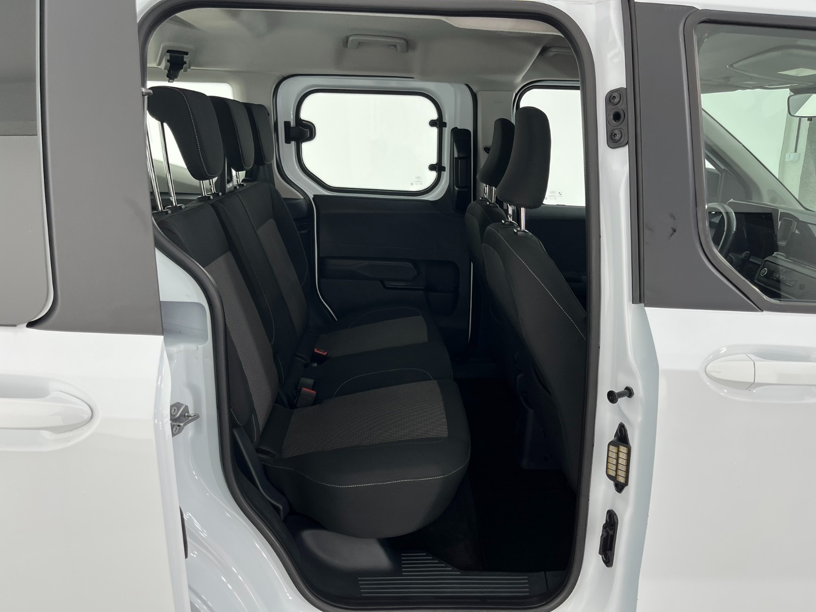 Ford Tourneo Courier Kombi 1.5 EcoBlue Deluxe - 2024 - Detay