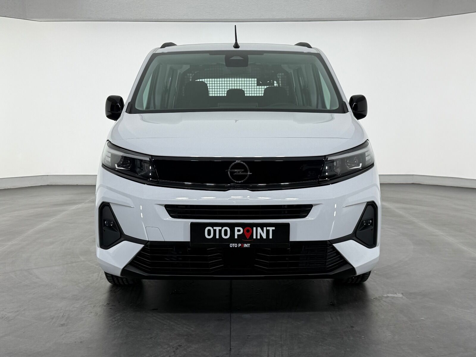 Opel Combo 1.5 D Essential - 2026