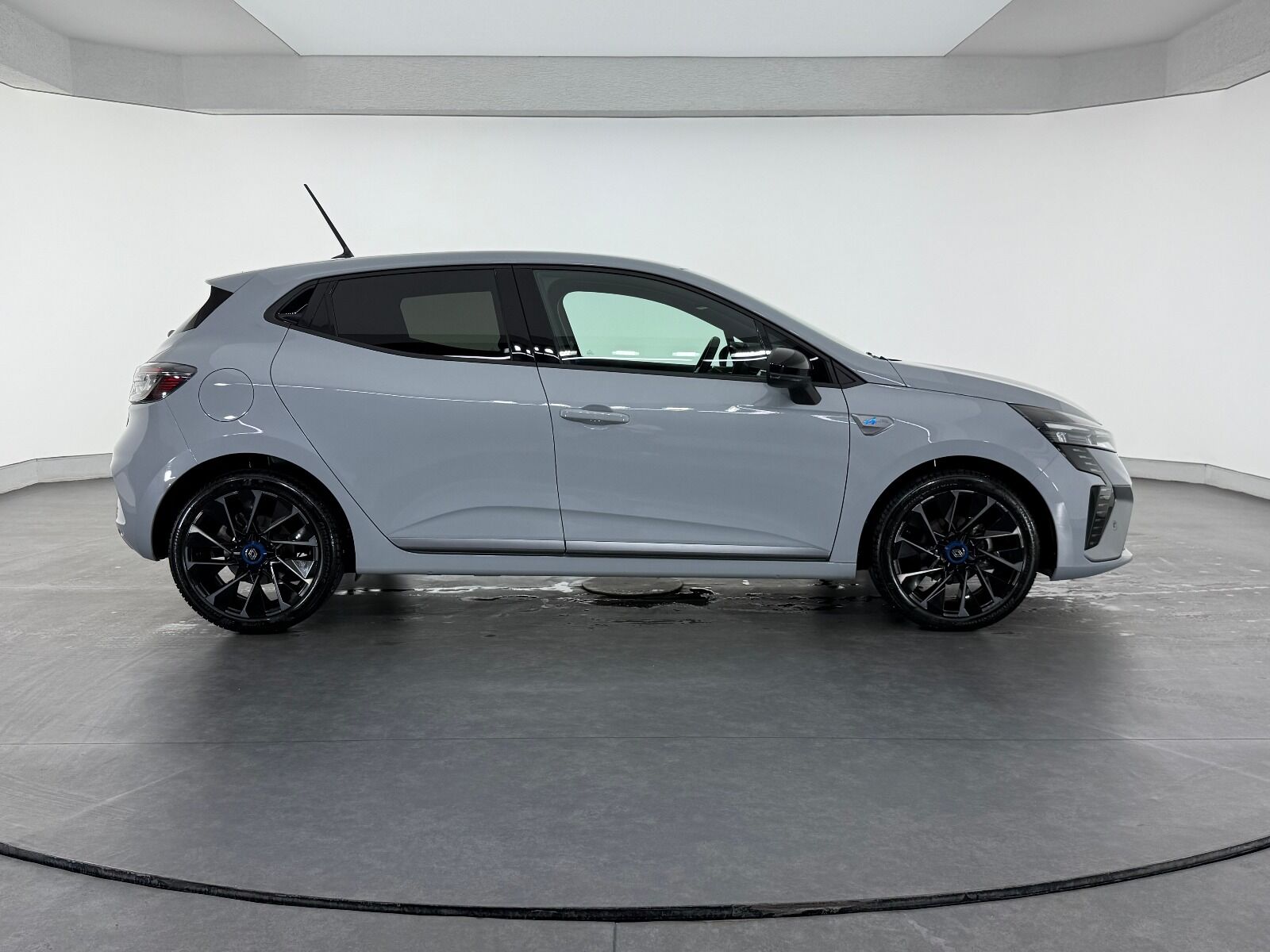Renault Clio 1.0 TCE Techno Esprit Alpine X-Tronic - 2025 - Detay
