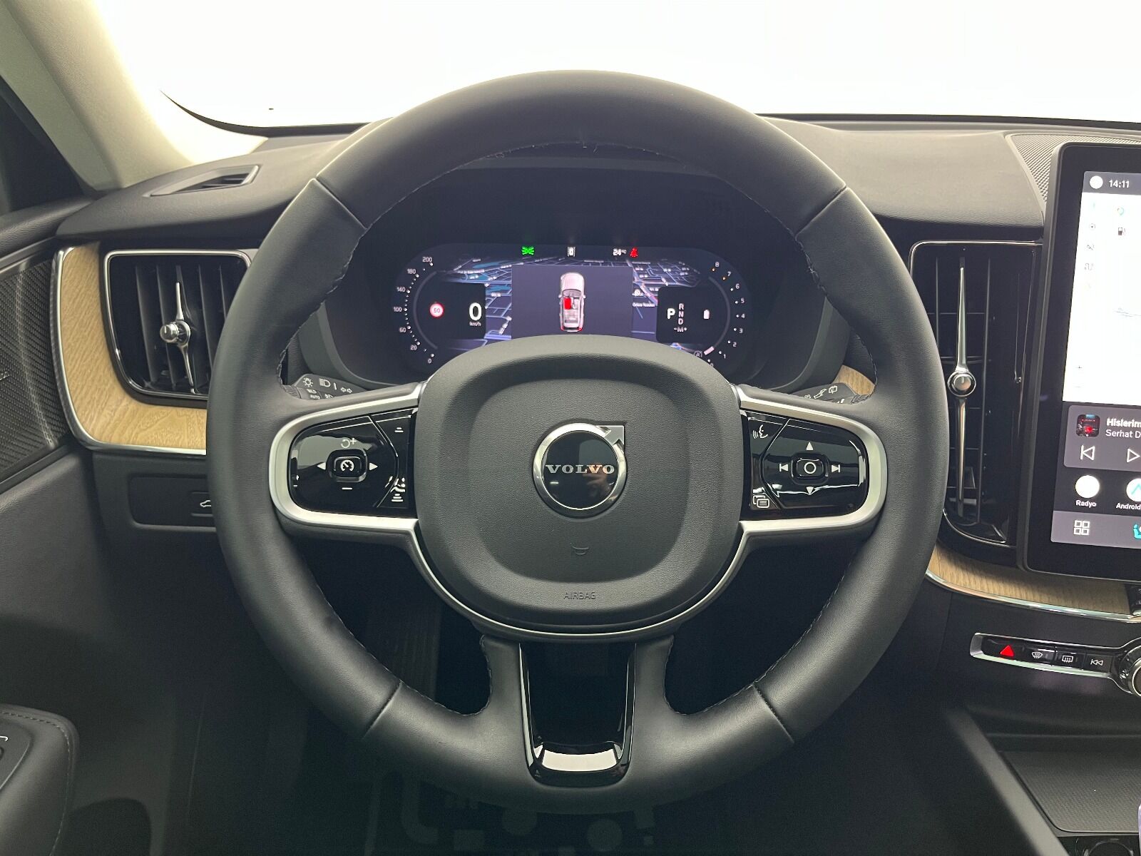 Volvo XC60 2.0 B5 Mild Hybrid Plus Dark AWD - 2025 - Detay