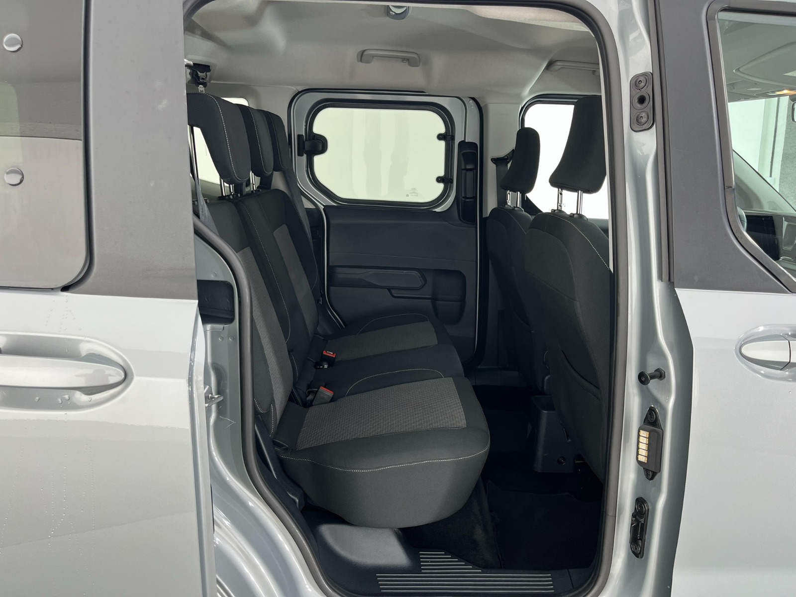 Ford Tourneo Courier Kombi 1.5 EcoBlue Deluxe - 2024 - Detay