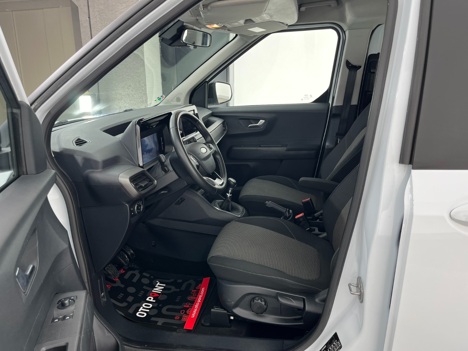 Ford Tourneo Courier Kombi 1.5 EcoBlue Deluxe - 2024 - Detay