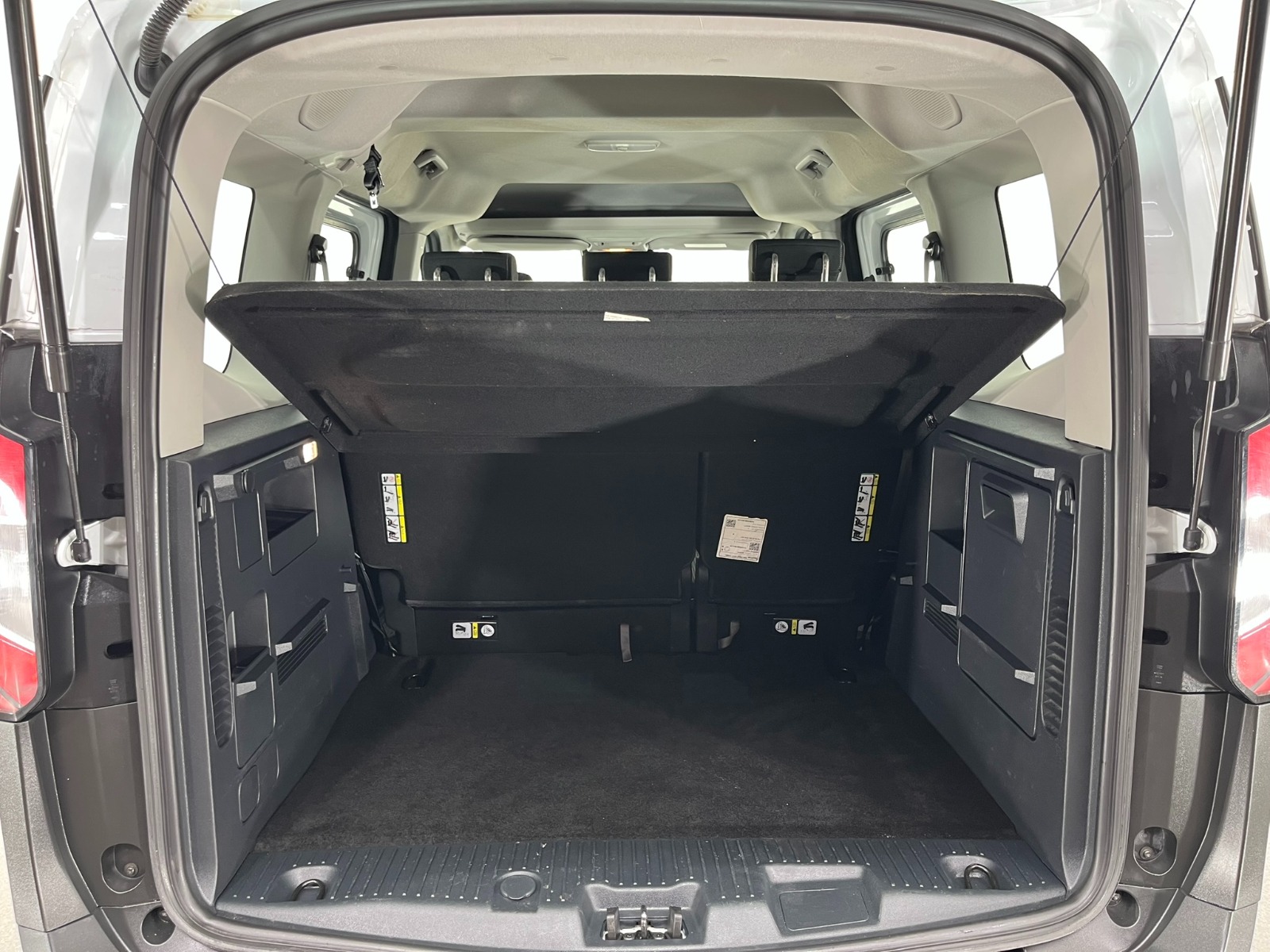 Ford Tourneo Courier Kombi 1.5 EcoBlue Deluxe - 2024 - Detay