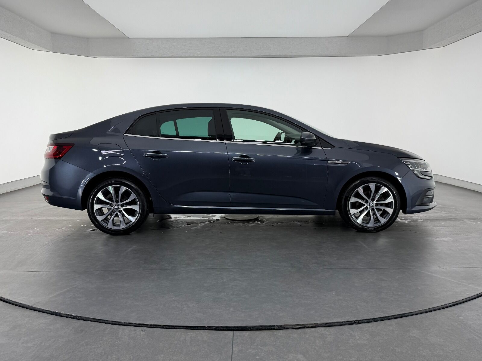 Renault Megane Sedan 1.5 BluedCi Icon EDC - 2024 - Detay