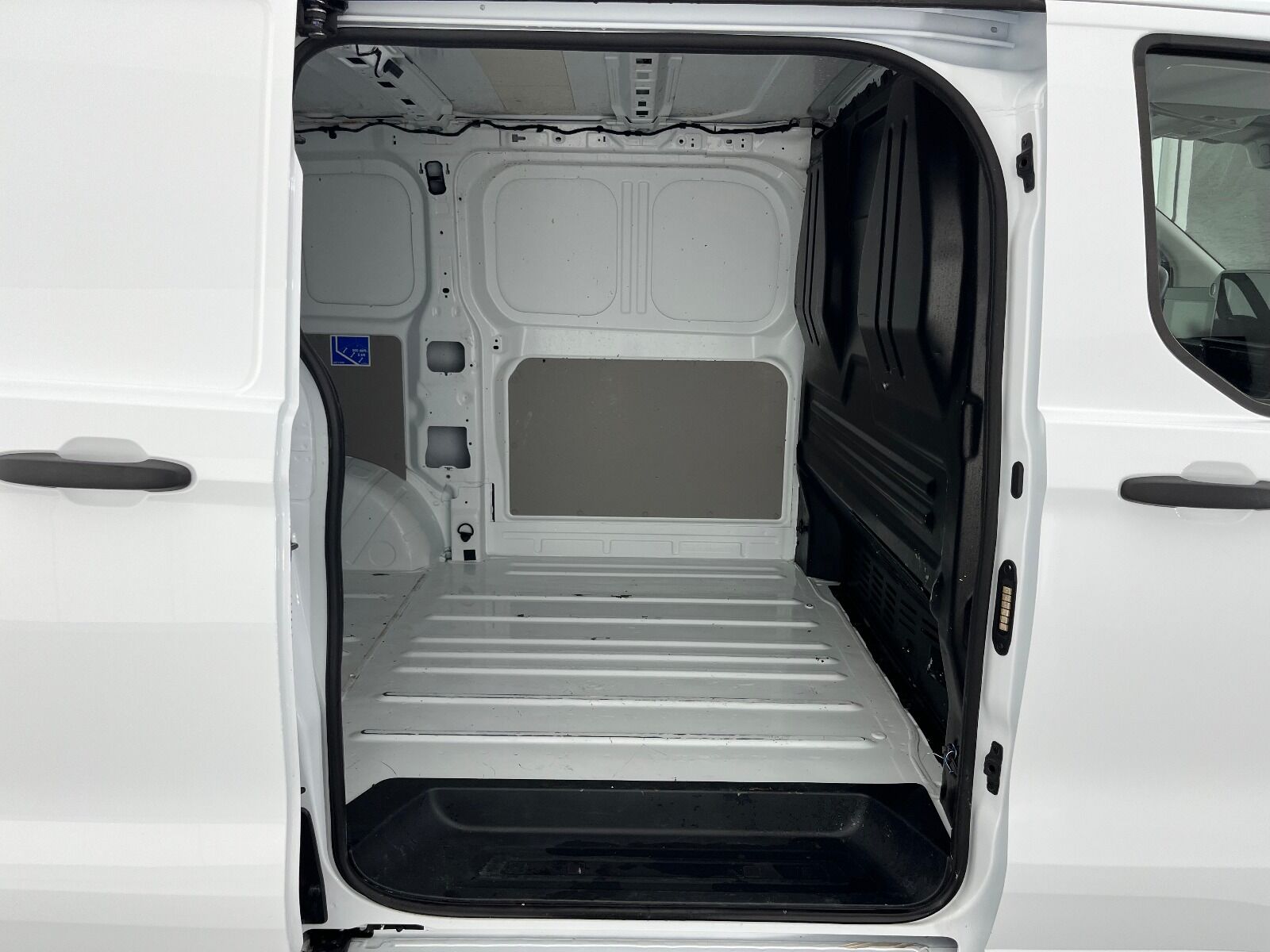 Ford Transit Custom 2.0 EcoBlue TDCi UPG 320 S Trend - 2023 - Detay