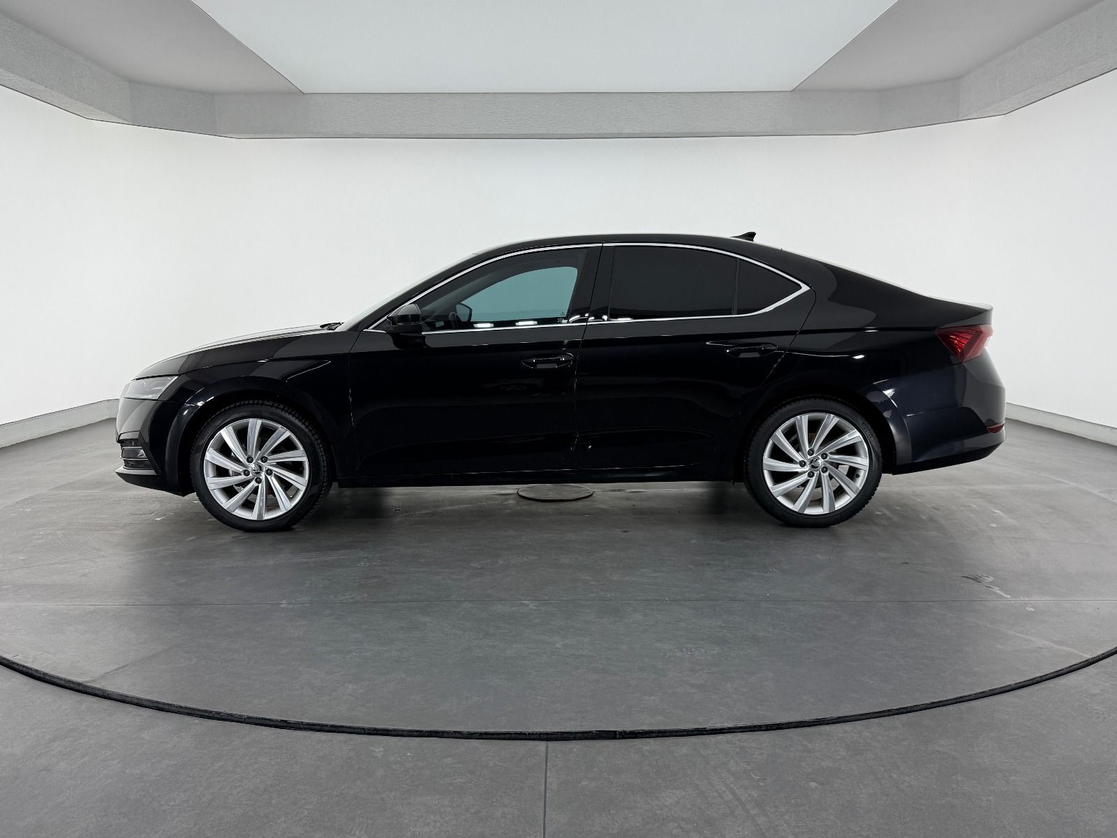 Skoda Octavia 1.5 TSI e-Tec Prestige DSG - 2024 - Detay