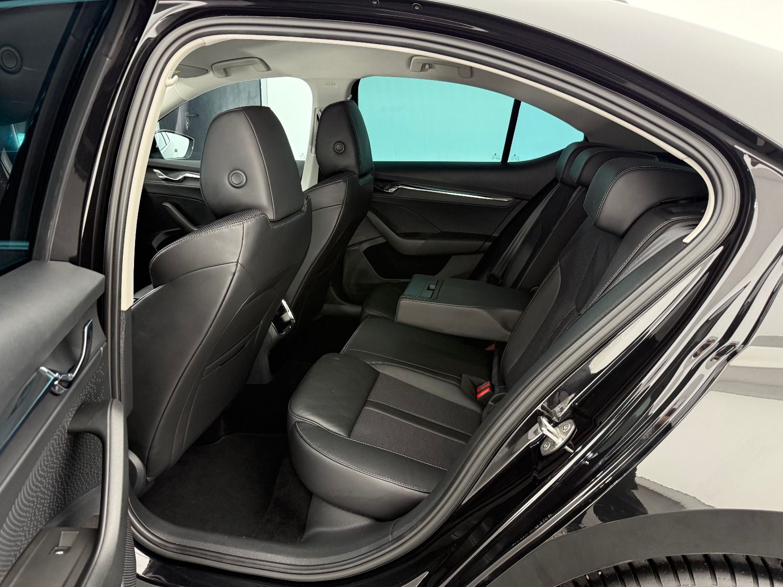 Skoda Octavia 1.5 TSI e-Tec Prestige DSG - 2024 - Detay