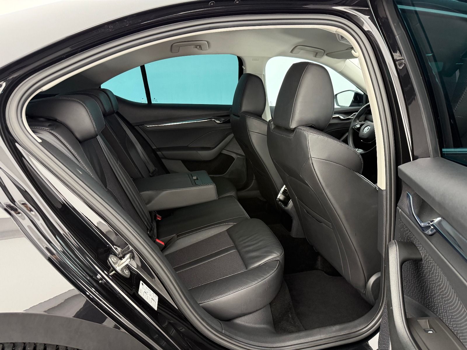 Skoda Octavia 1.5 TSI e-Tec Prestige DSG - 2024 - Detay
