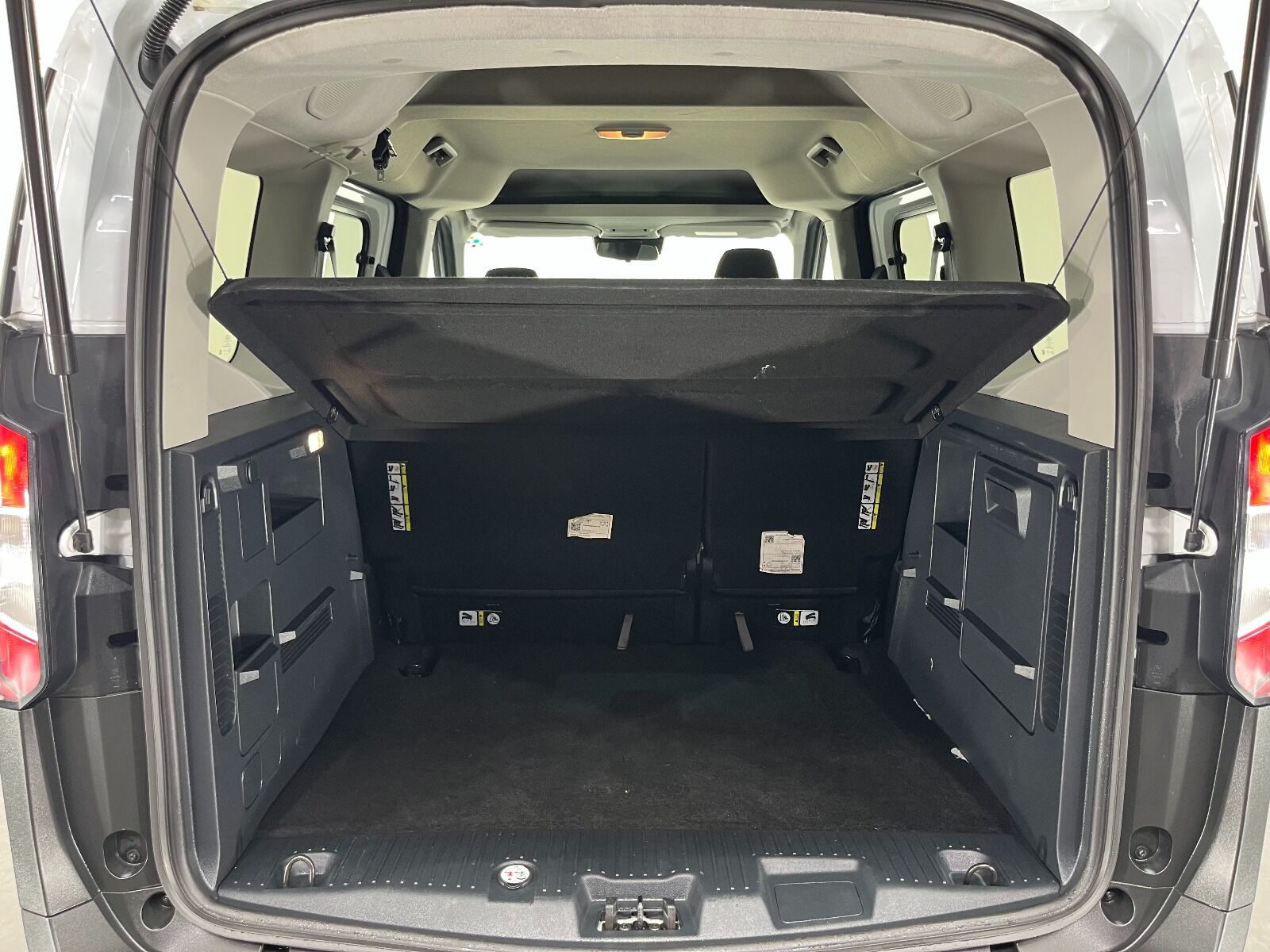 Ford Tourneo Courier Kombi 1.5 EcoBlue Deluxe - 2024 - Detay