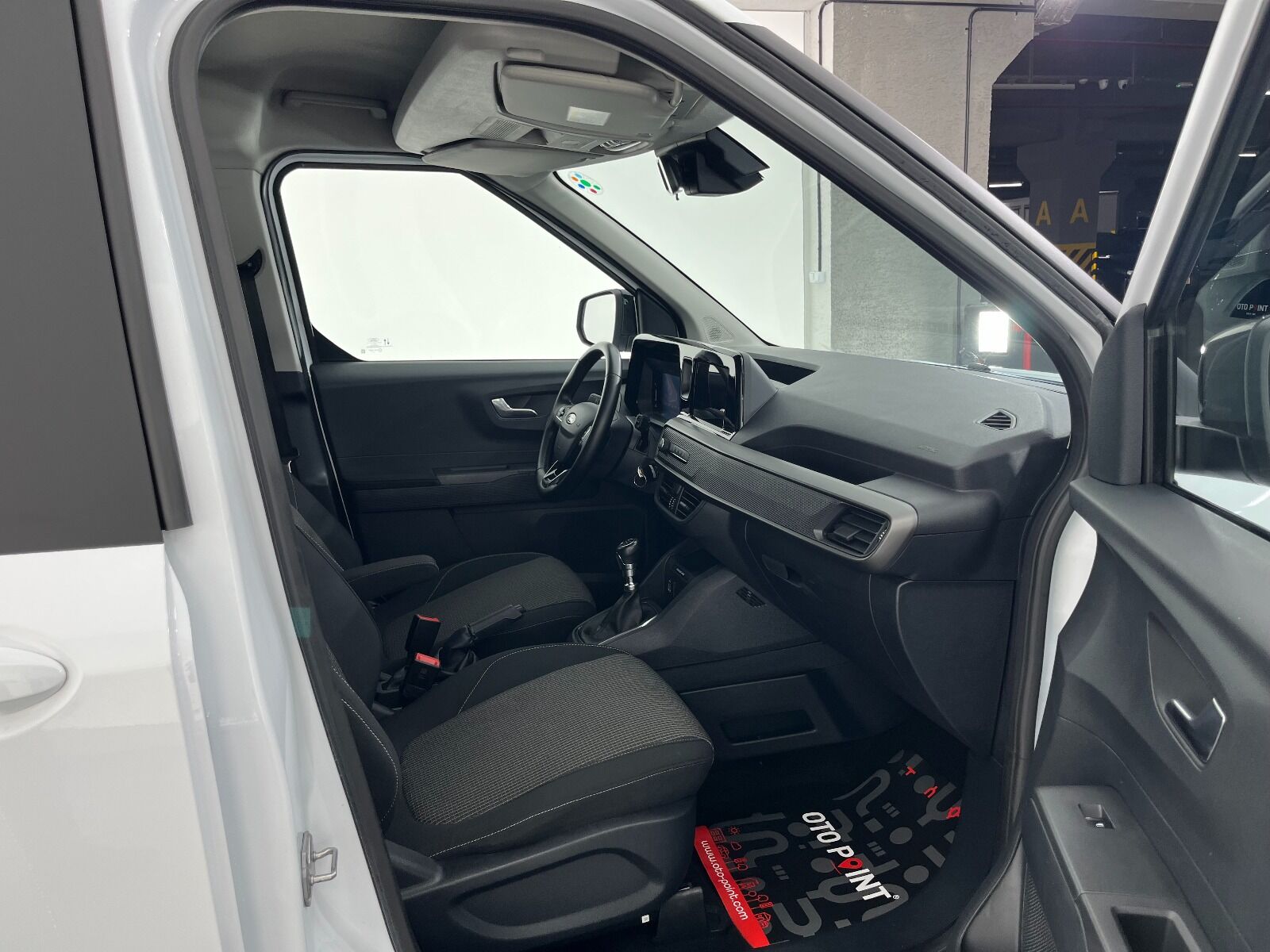 Ford Tourneo Courier Kombi 1.5 EcoBlue Deluxe - 2024 - Detay