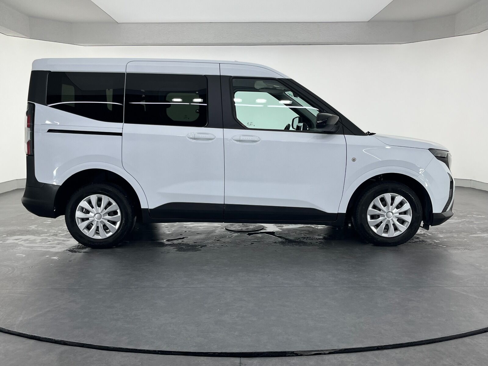 Ford Tourneo Courier Kombi 1.5 EcoBlue Deluxe - 2024 - Detay