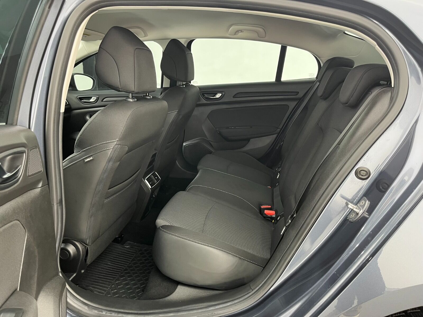 Renault Megane Sedan 1.3 TCe Touch EDC - 2024 - Detay