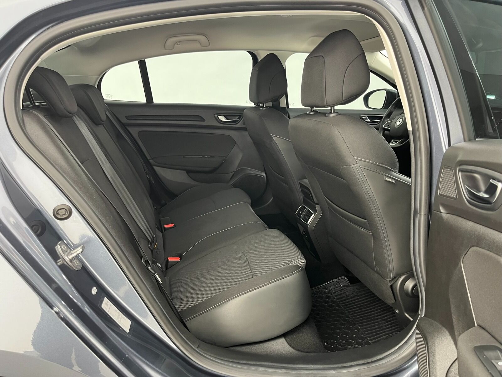 Renault Megane Sedan 1.3 TCe Touch EDC - 2024 - Detay