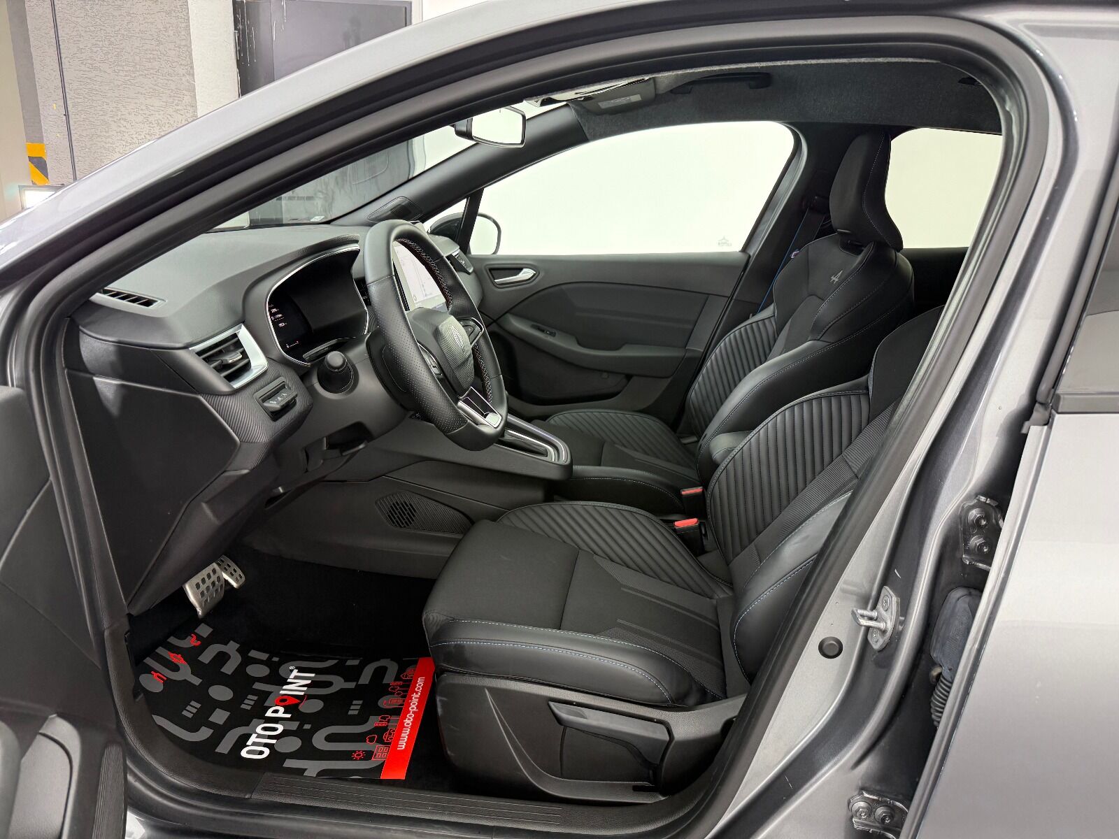 Renault Clio 1.0 TCE Techno Esprit Alpine X-Tronic - 2025 - Detay