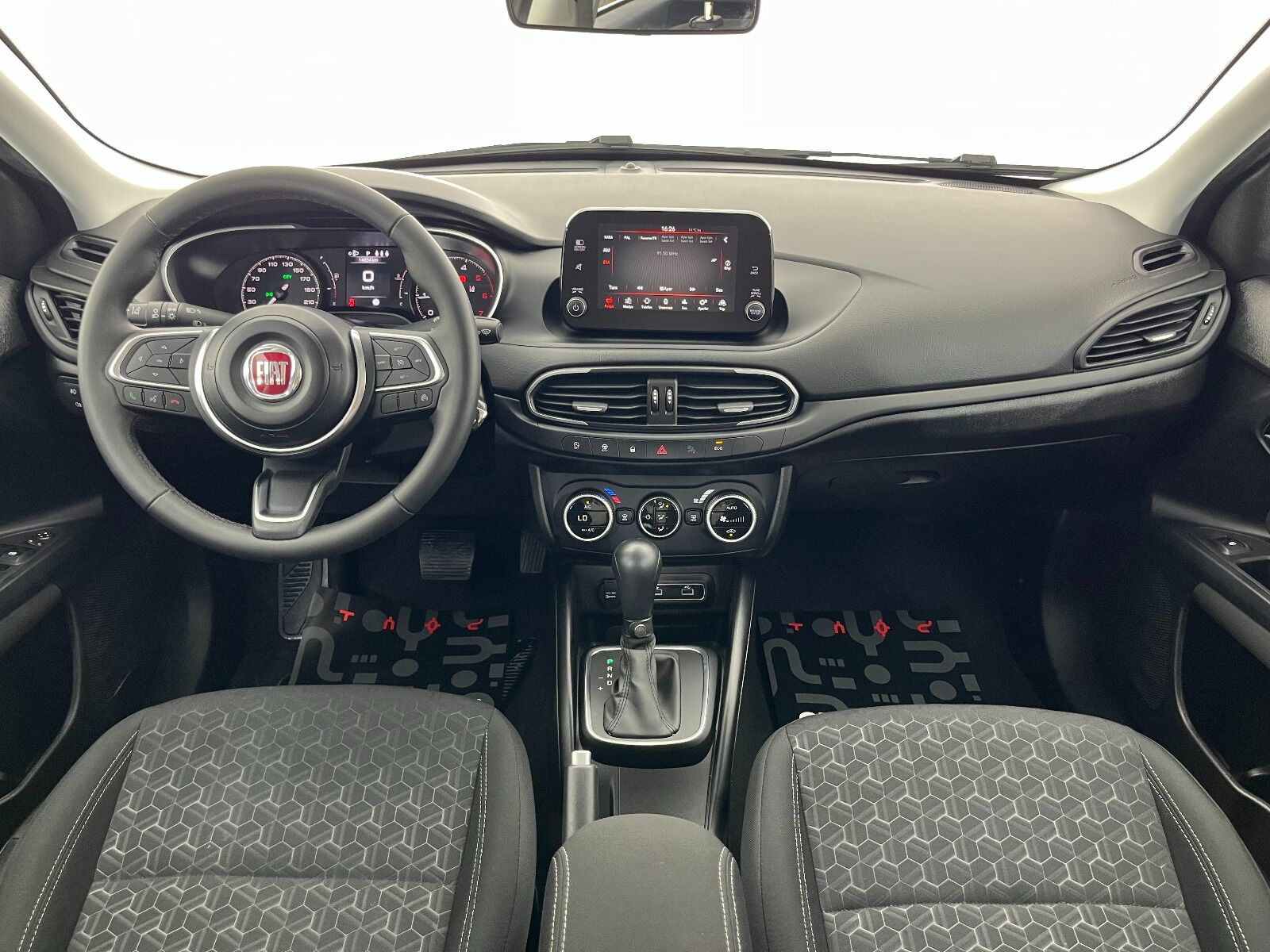 Fiat Egea Cross 1.6 MultiJet Urban GSR Traction+ DCT - 2024 - Detay