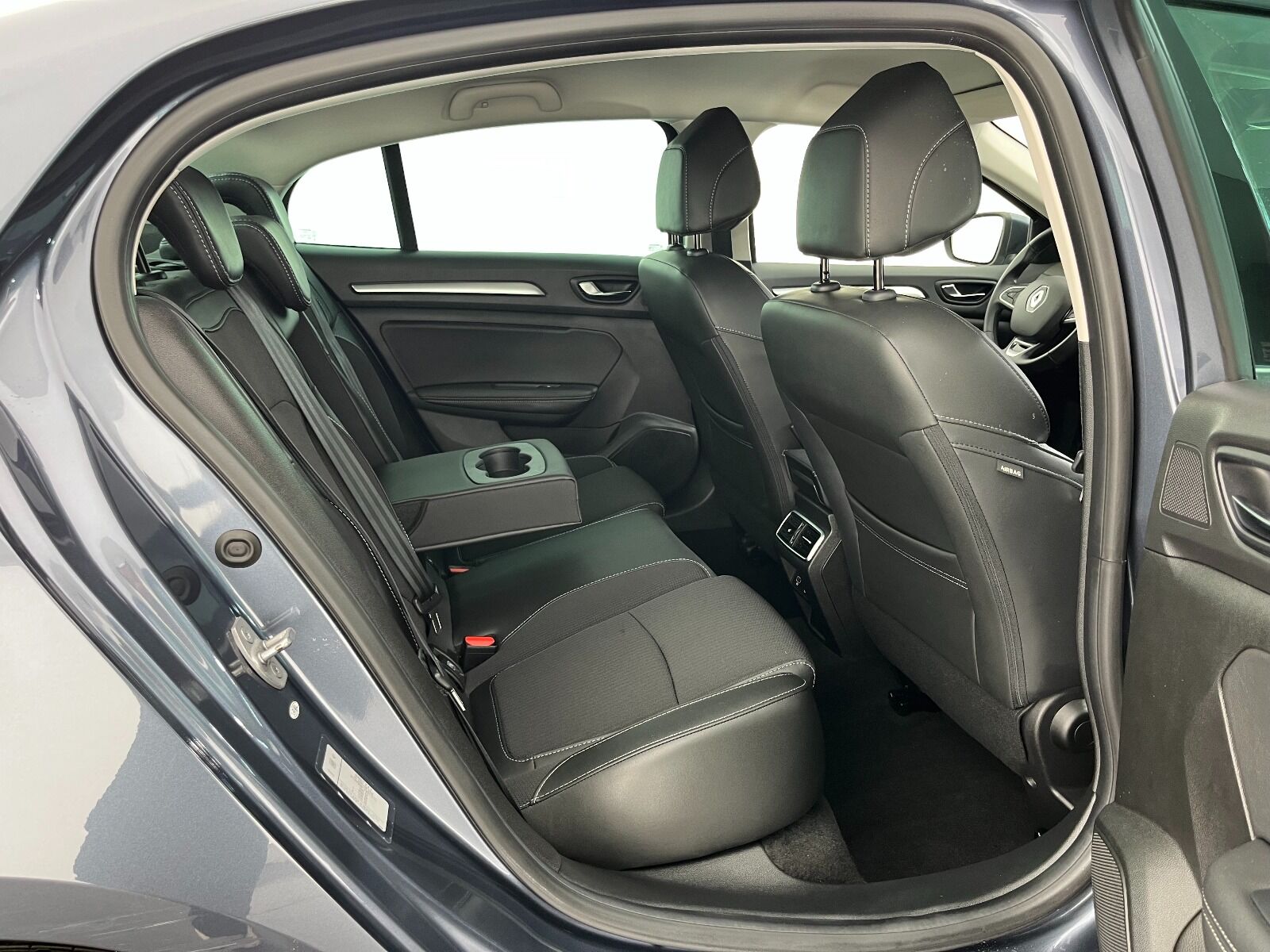 Renault Megane Sedan 1.5 Blue DCI Icon EDC - 2024 - Detay