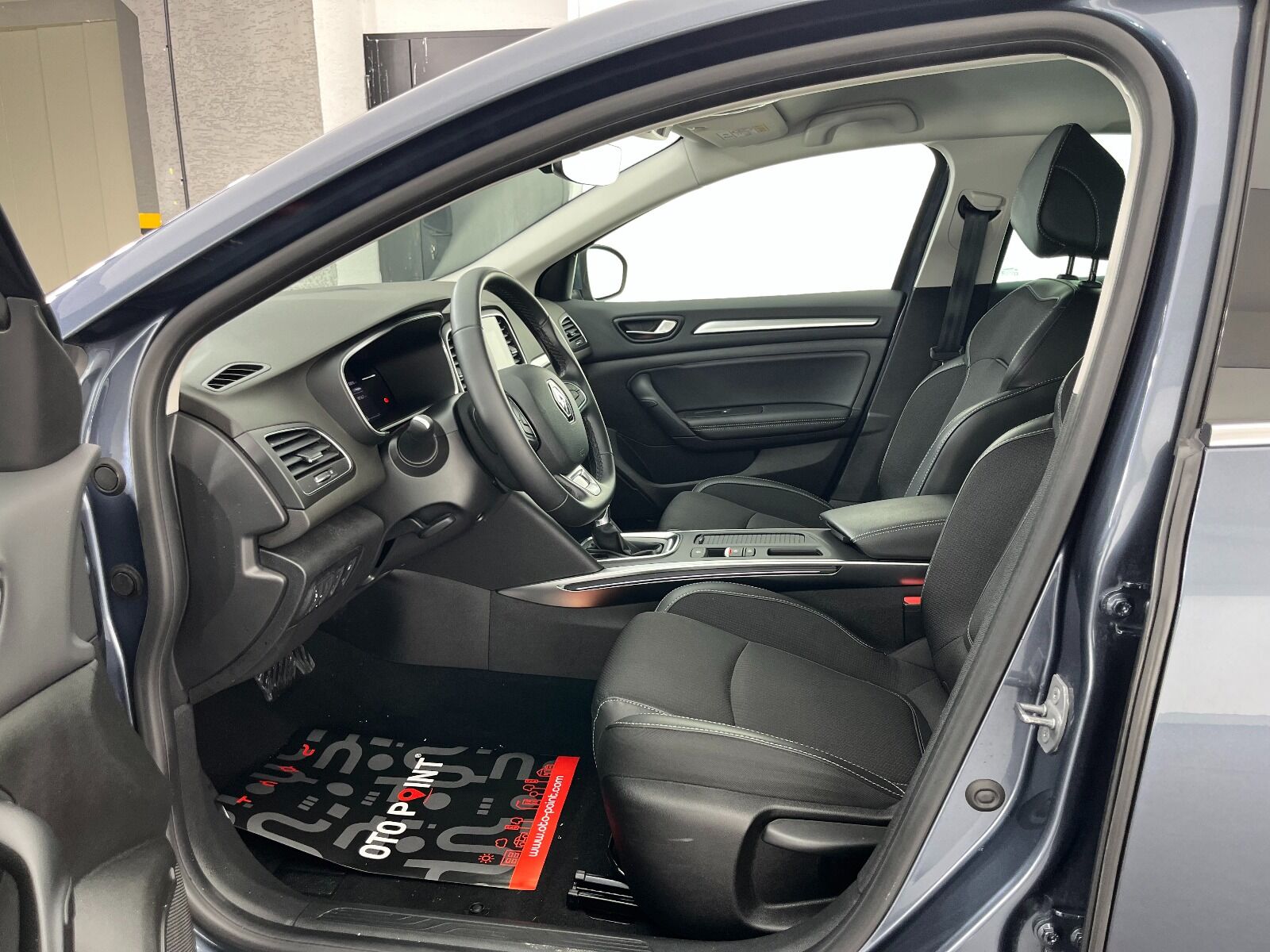 Renault Megane Sedan 1.5 Blue DCI Icon EDC - 2024 - Detay