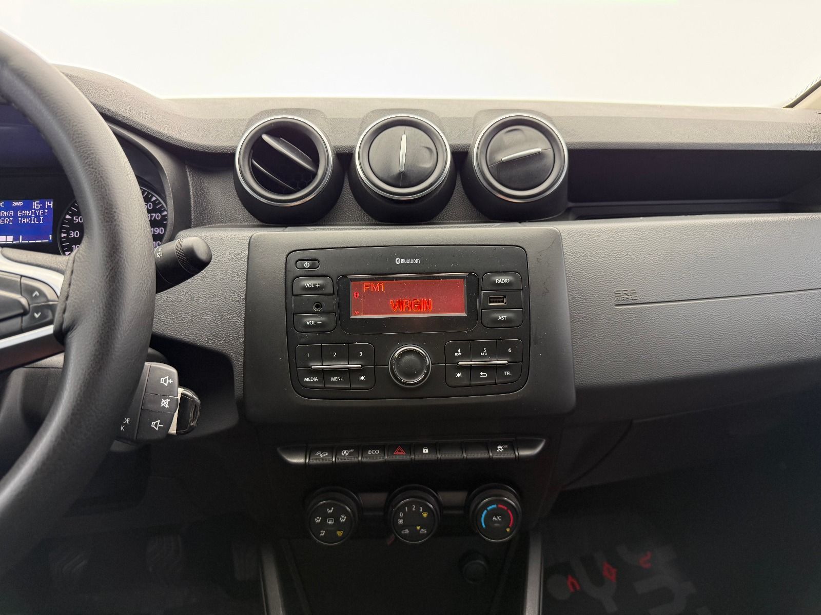 Dacia Duster 1.5 BlueDCI 4x4 Comfort - 2021 - Detay