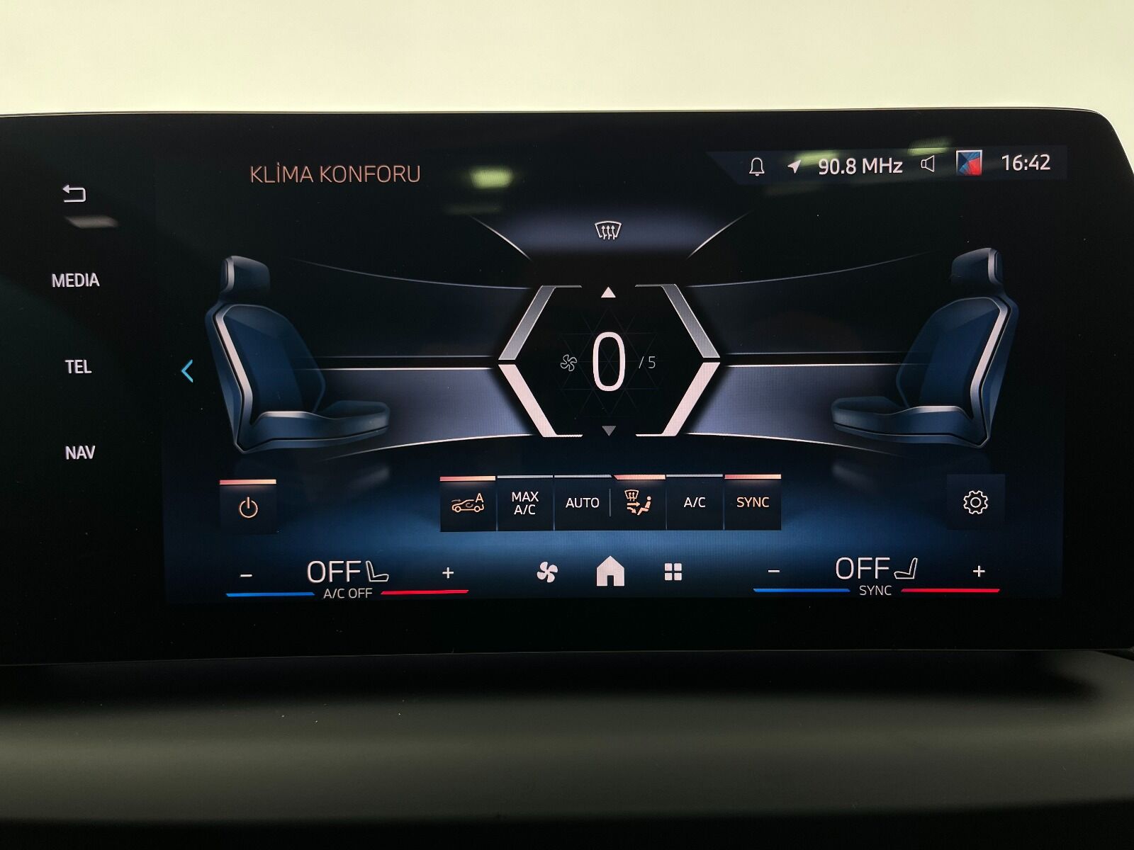 BMW 1 Serisi 120 Sport Line - 2025 - Detay