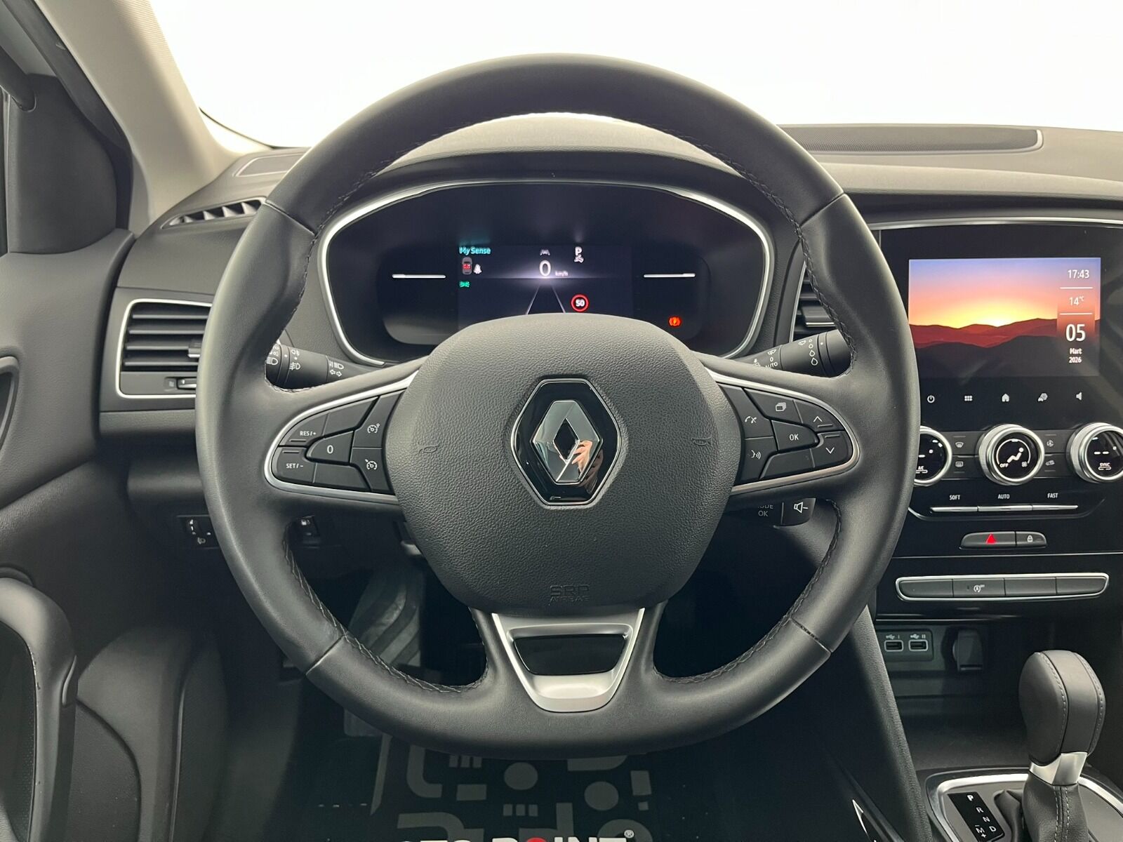 Renault Megane Sedan 1.3 TCe Icon EDC - 2025 - Detay