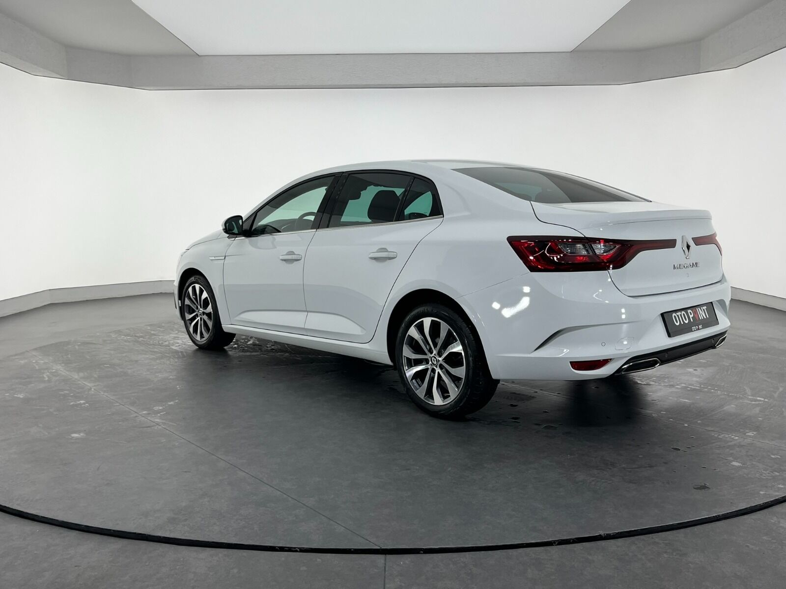 Renault Megane Sedan 1.3 TCe Icon EDC - 2025 - Detay