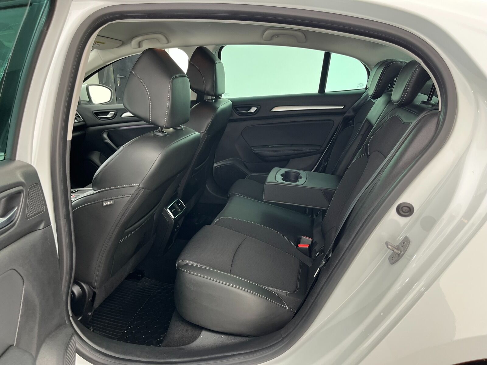 Renault Megane Sedan 1.3 TCe Icon EDC - 2025 - Detay