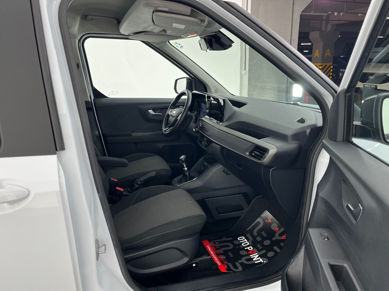 Ford Tourneo Courier Kombi 1.5 EcoBlue Deluxe - 2024 - Detay