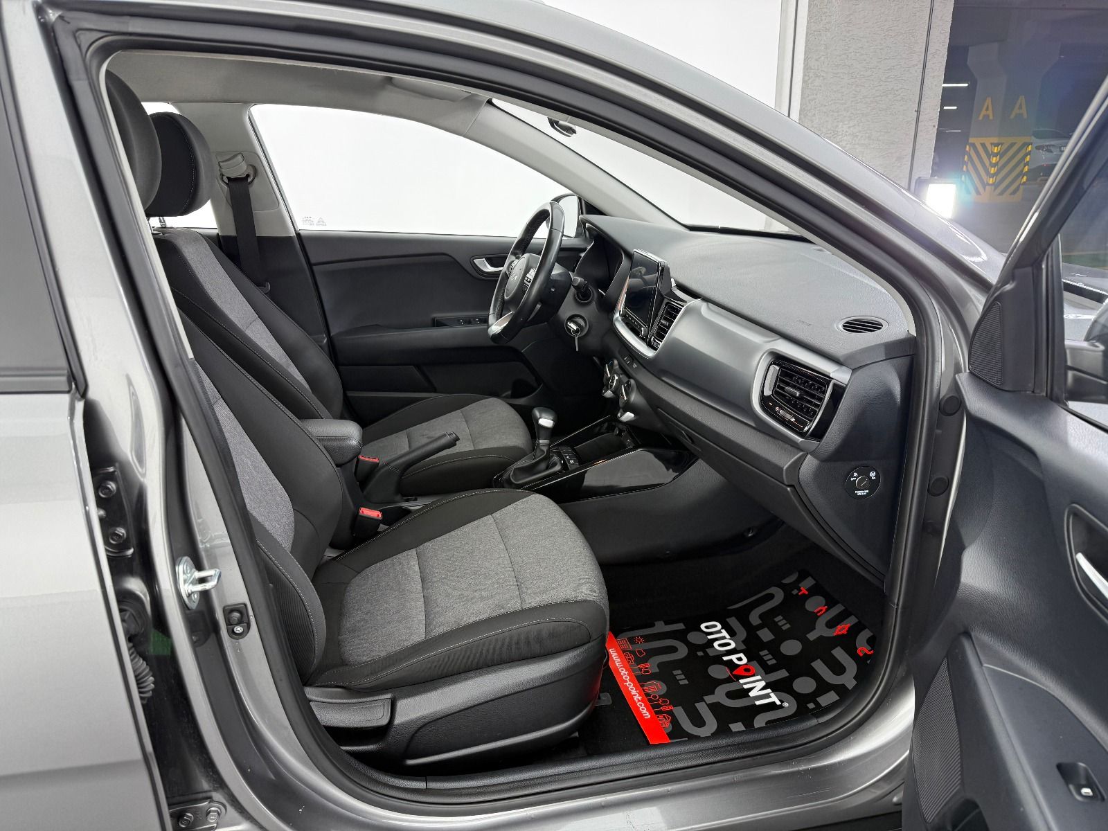 Kia Stonic 1.0 T-GDI Cool DCT - 2024 - Detay