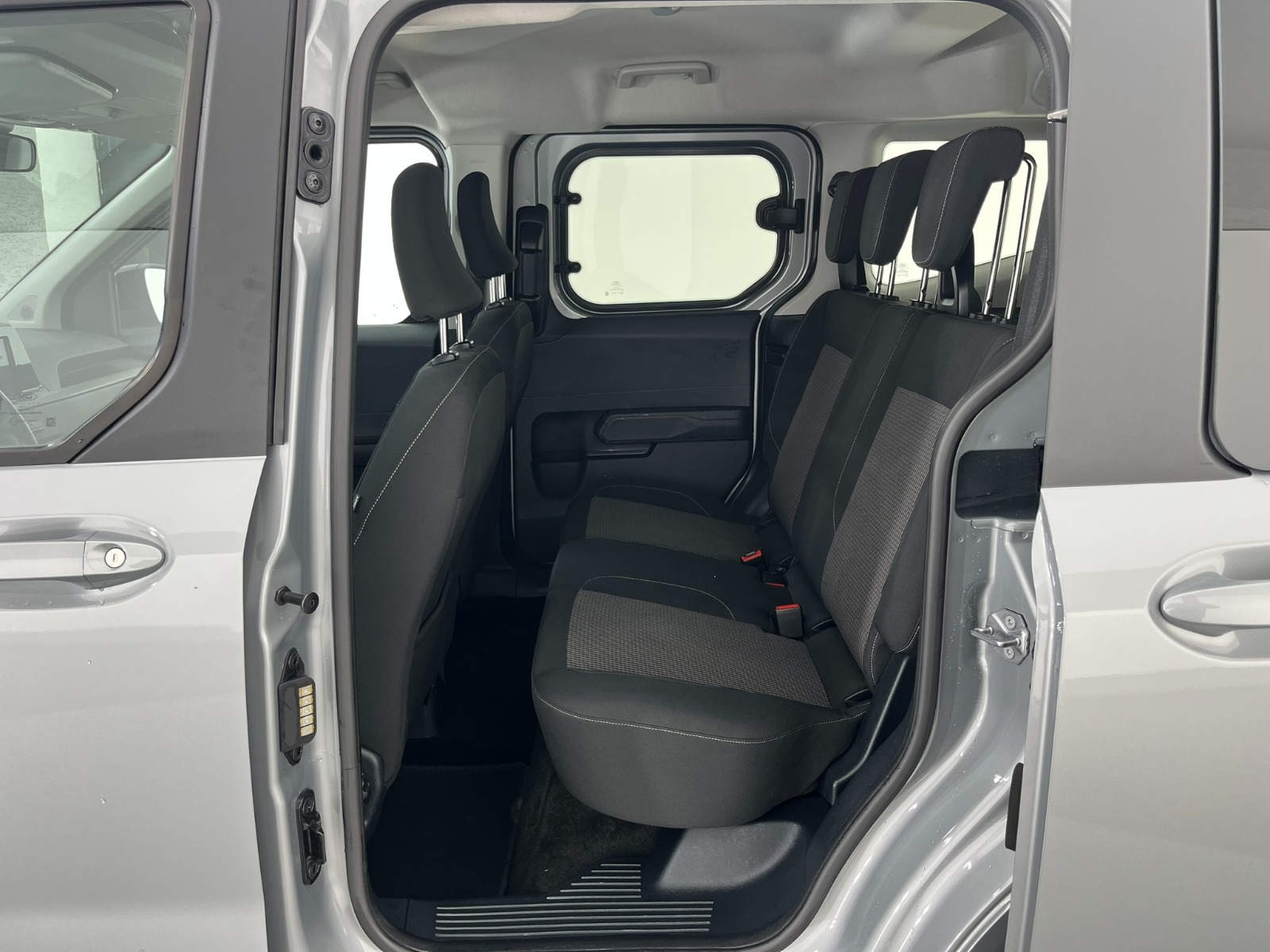 Ford Tourneo Courier Kombi 1.5 EcoBlue Deluxe - 2025 - Detay