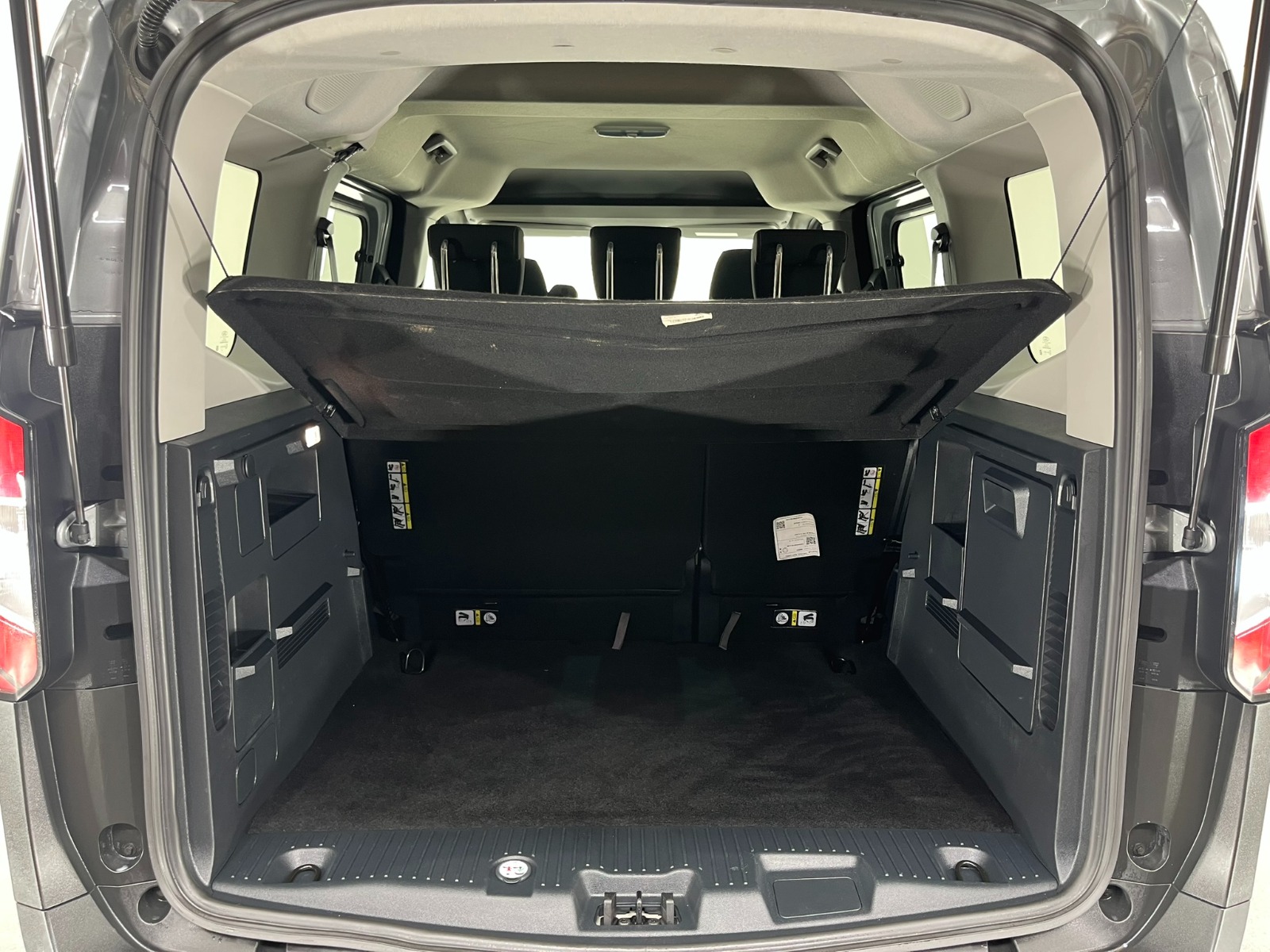 Ford Tourneo Courier Kombi 1.5 EcoBlue Deluxe - 2025 - Detay