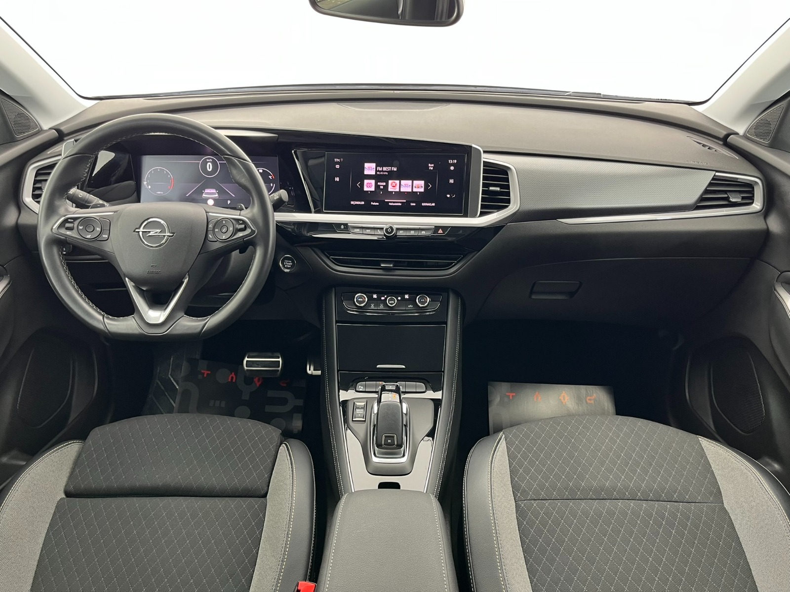 Opel Grandland SUV 1.2 Turbo Elegance Otomatik - 2022 - Detay