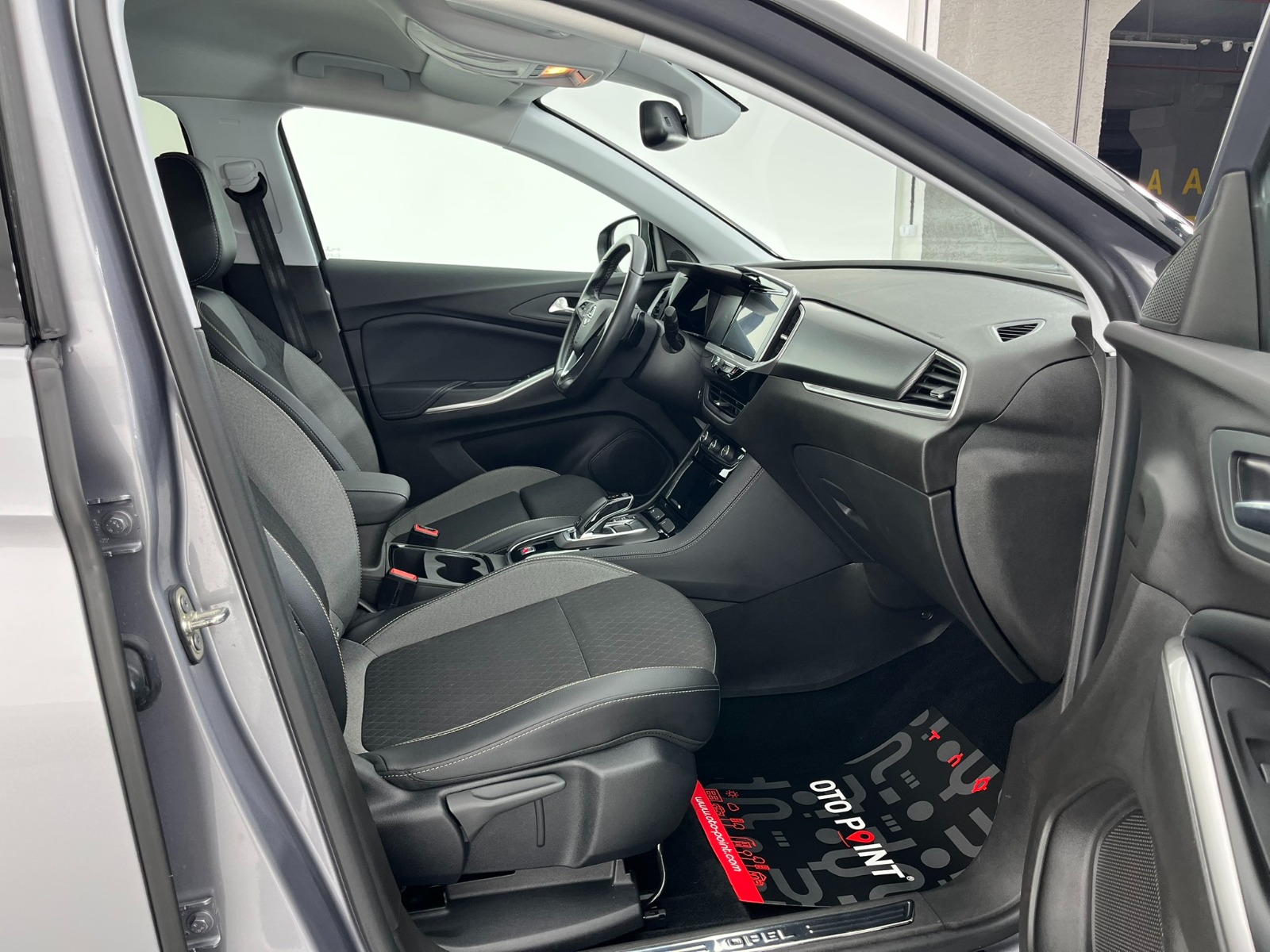 Opel Grandland SUV 1.2 Turbo Elegance Otomatik - 2022 - Detay