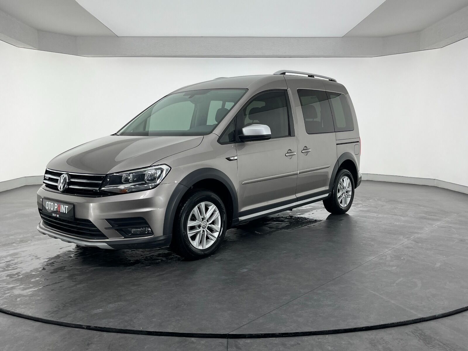 Volkswagen Caddy Combi 2.0 TDI SCR BMT Alltrack DSG - 2017 - Detay