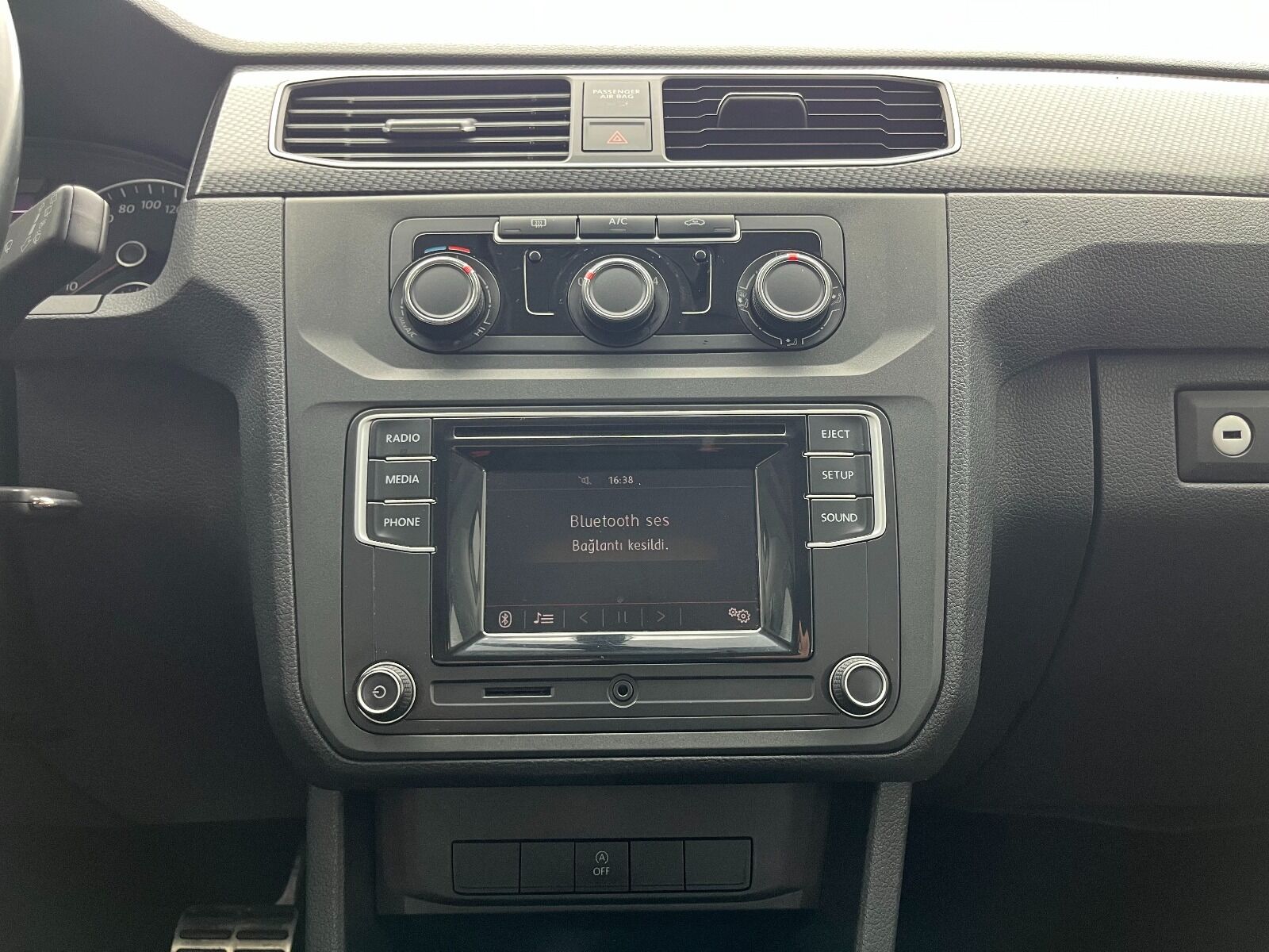 Volkswagen Caddy Combi 2.0 TDI SCR BMT Alltrack DSG - 2017 - Detay