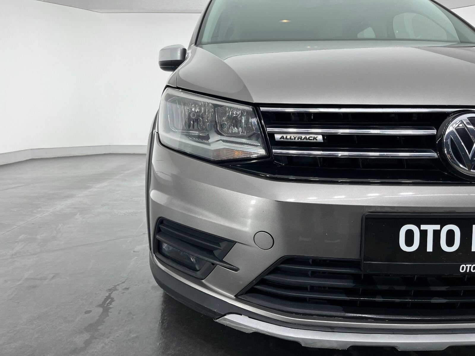 Volkswagen Caddy Combi 2.0 TDI SCR BMT Alltrack DSG - 2017 - Detay