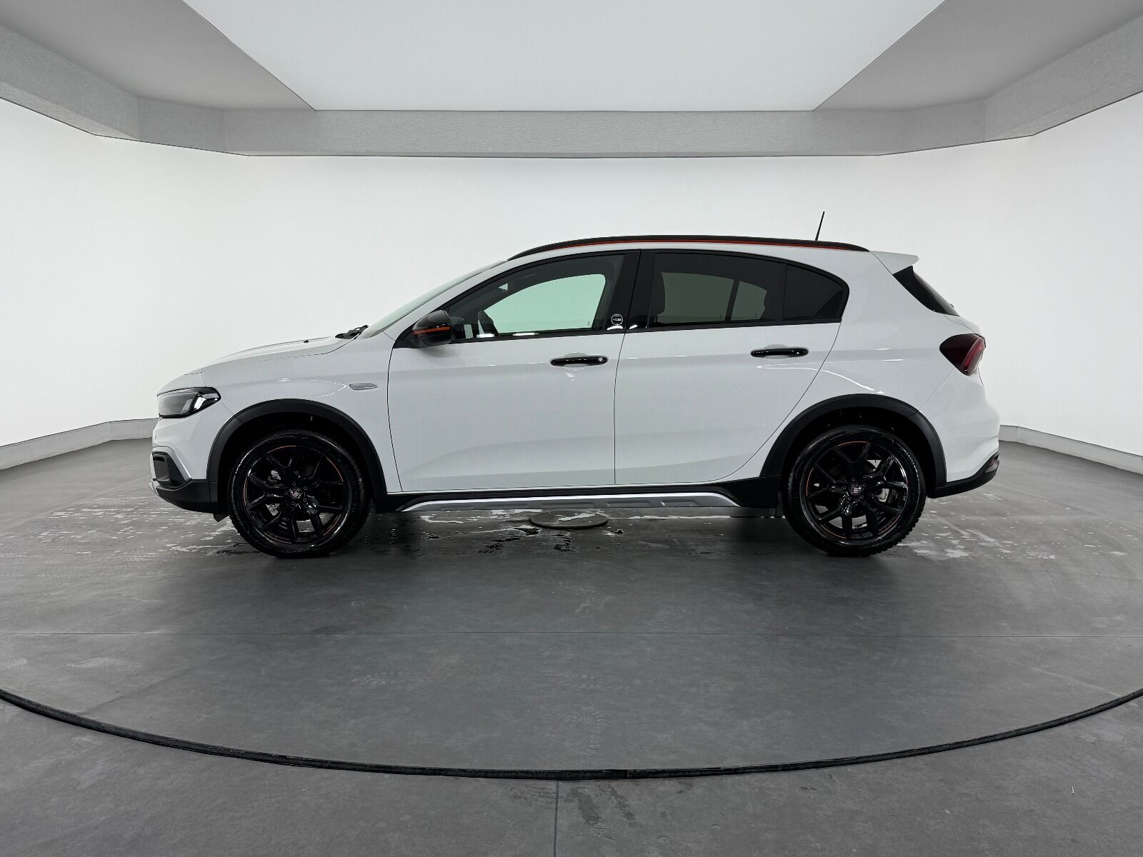 Fiat Egea Cross 1.6 MultiJet Limited GSR DCT TRCN+ - 2026 - Detay