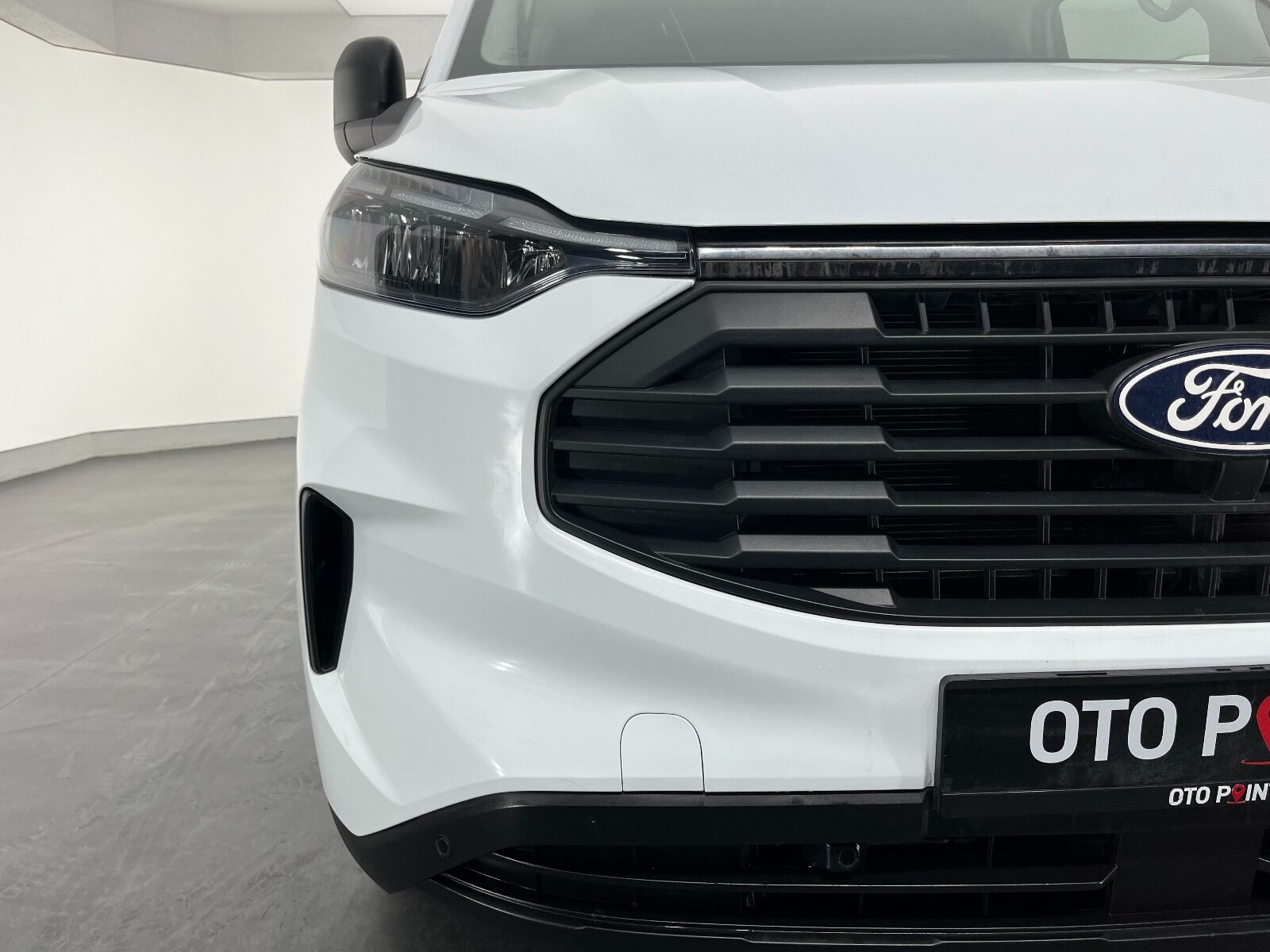 Ford Transit Custom 2.0 EcoBlue UPG 320 S Deluxe - 2024 - Detay