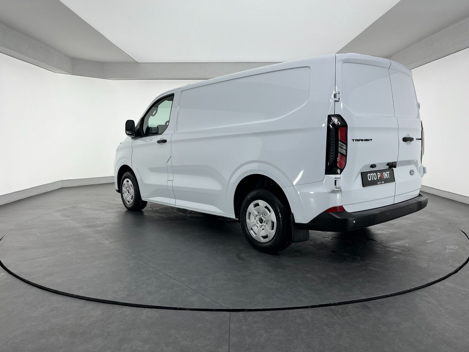 Ford Transit Custom 2.0 EcoBlue UPG 320 S Deluxe - 2024 - Detay