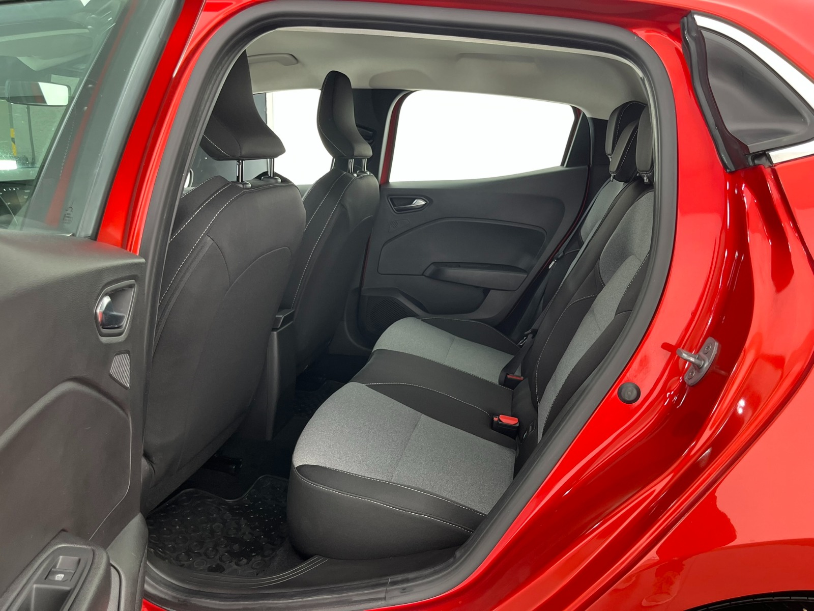 Renault Clio Hatchback 1.0 TCe Evolution X-Tronic - 2024 - Detay