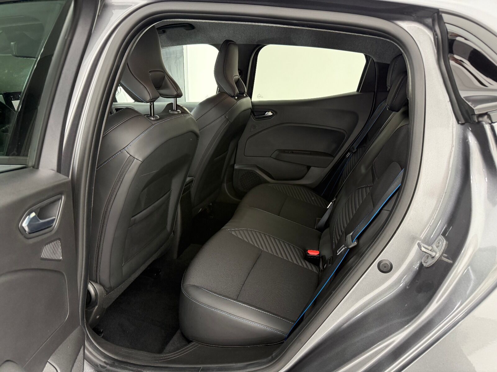 Renault Clio 1.0 TCE Techno Esprit Alpine X-Tronic - 2025 - Detay
