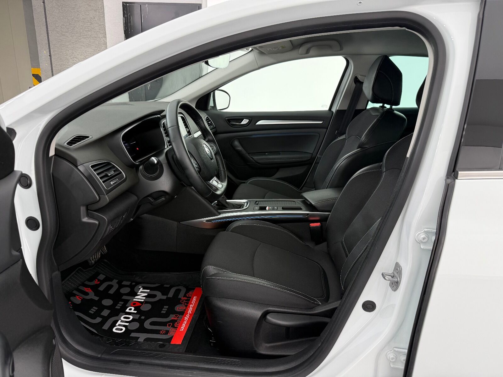 Renault Megane Sedan 1.3 TCe Icon EDC - 2025 - Detay