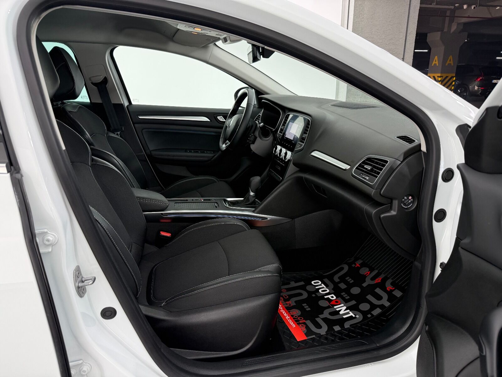 Renault Megane Sedan 1.3 TCe Icon EDC - 2025 - Detay