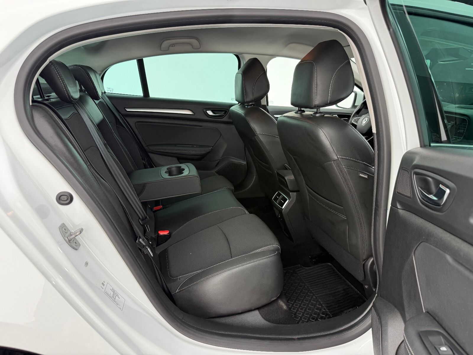 Renault Megane Sedan 1.3 TCe Icon EDC - 2025 - Detay